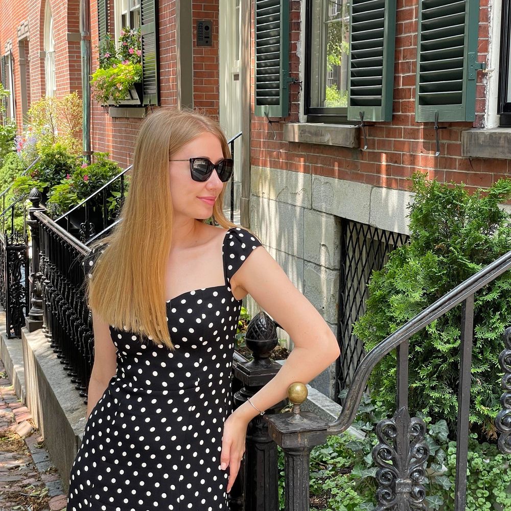 Meet your Posher, Stacy